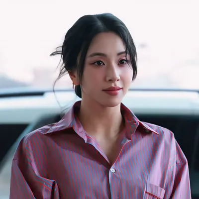 Chaeyoung, Related people