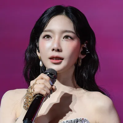 Taeyeon, Related people
