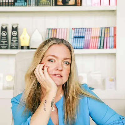 Colleen Hoover, Related people