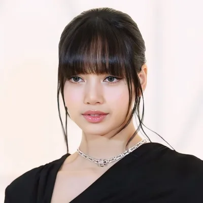 Lisa, Related people