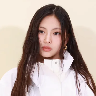 Hyein, Related people