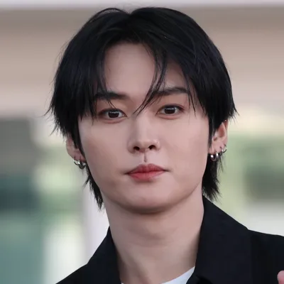 Lee Know, Related people