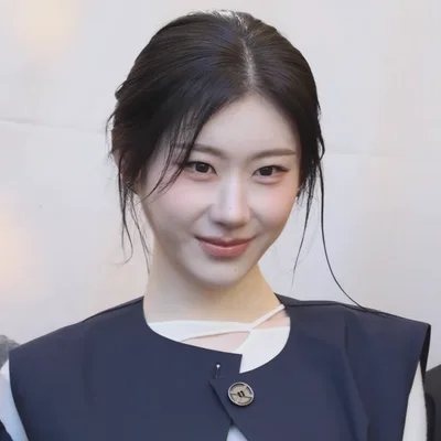 Chaeryeong, Related people
