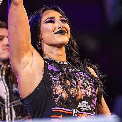 Rhea Ripley, Related people