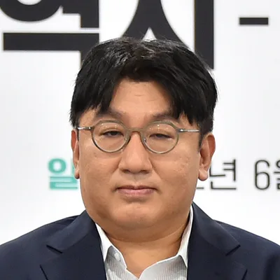 Bang Si-hyuk, Related people