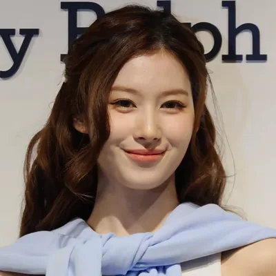 Sana, Related people